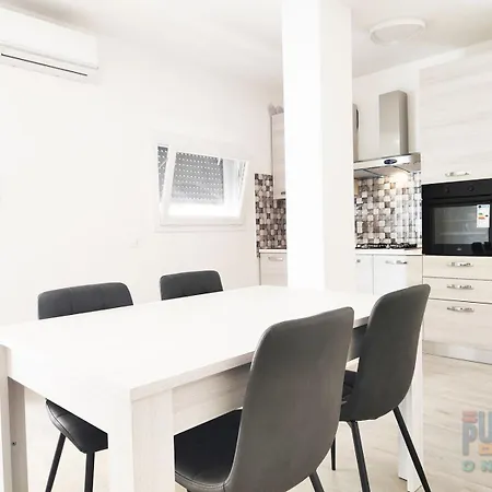 Casa Vacanza Azzurro Mare 1 A Holiday home *